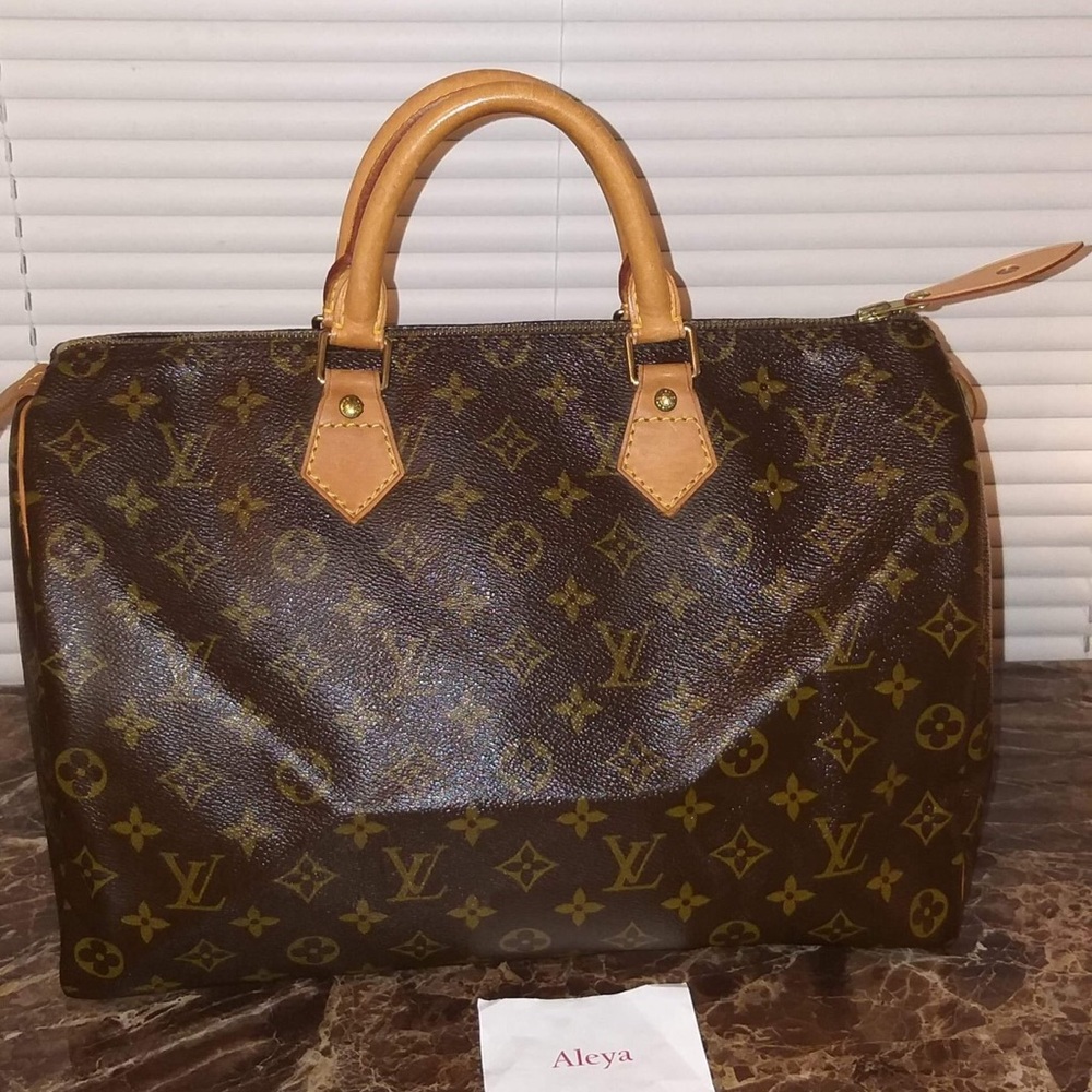 Sold ✅✅✅Authentic Louis Vuitton Speedy 35